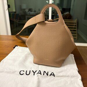 Cuyana Paloma bag - Cappuccino - Like new with dustbag